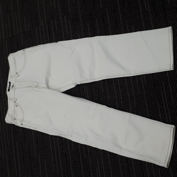 BNWOT Club Monaco Lightweight Jean's Size 33 - Picture 4 of 6